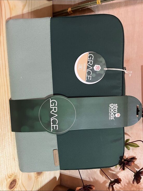 Grace Other - Grace Two-Tone Laptop Sleeve in Forest Green and Light Gray